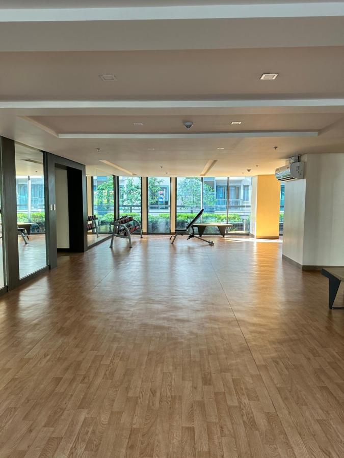 81 Newport Condominium Cluster 5 3A By Rechelle Nunag Pasay Eksteriør billede